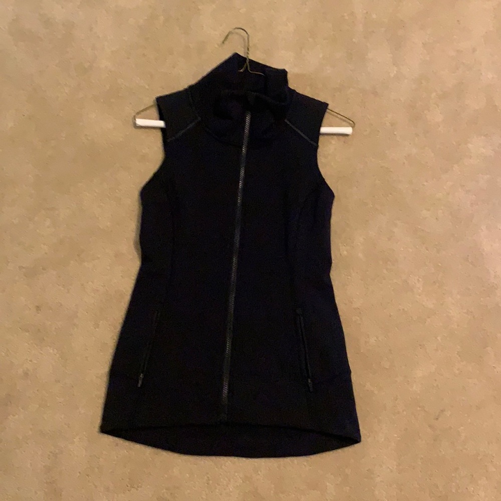 Athleta vest